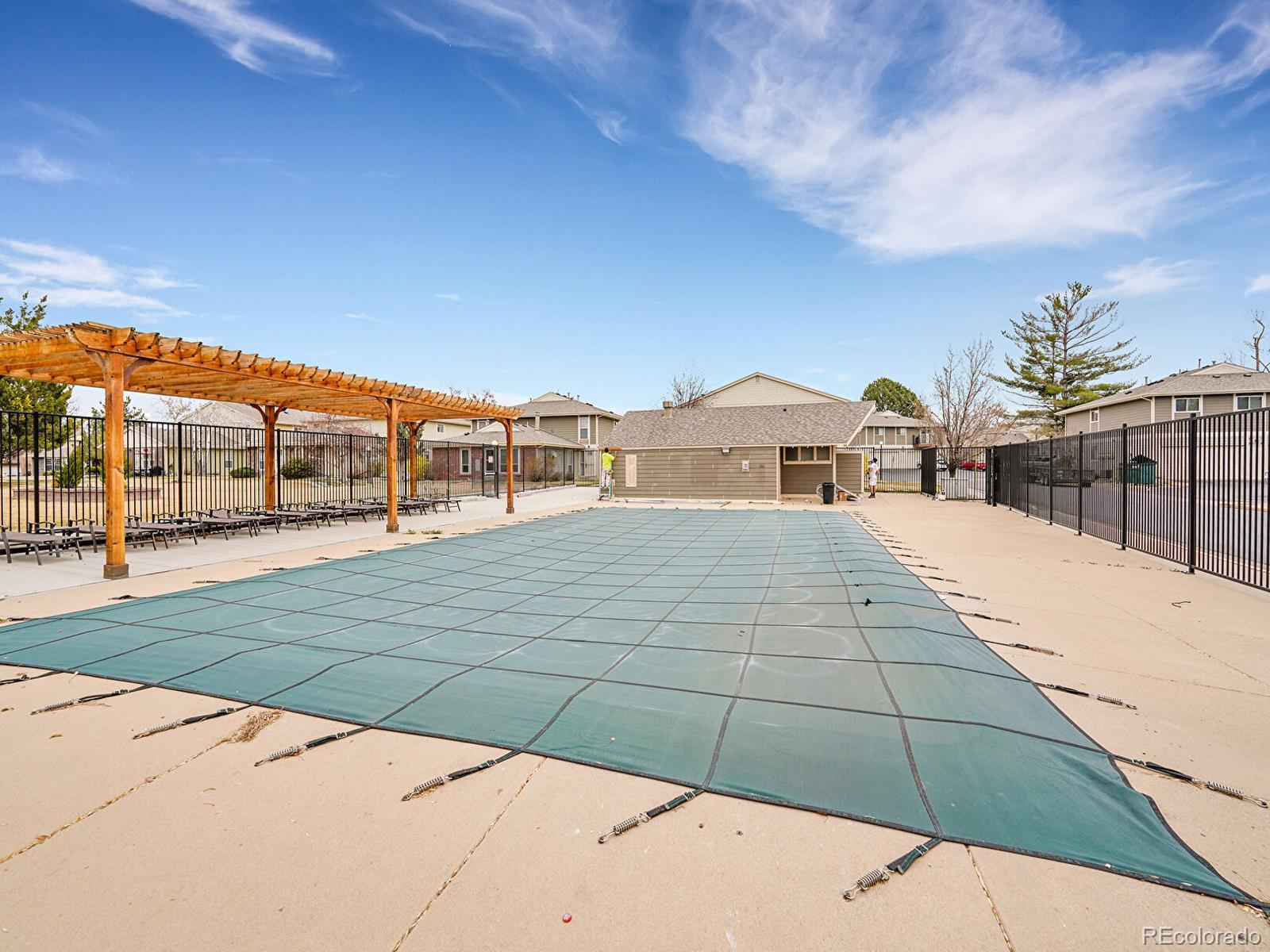 MLS Image #14 for 1250 s monaco parkway,denver, Colorado