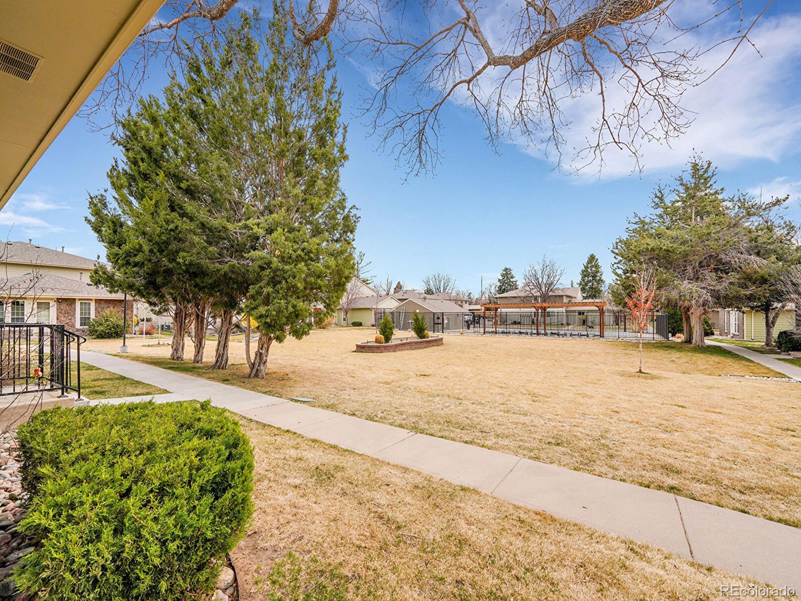 MLS Image #9 for 1250 s monaco parkway,denver, Colorado