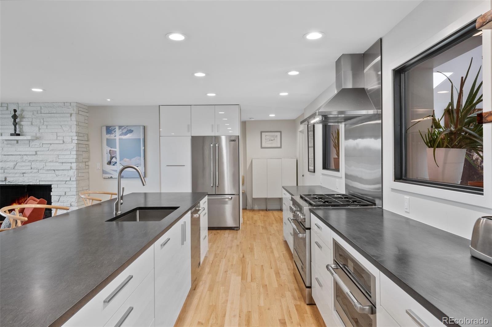 MLS Image #11 for 2070  willow lane,lakewood, Colorado