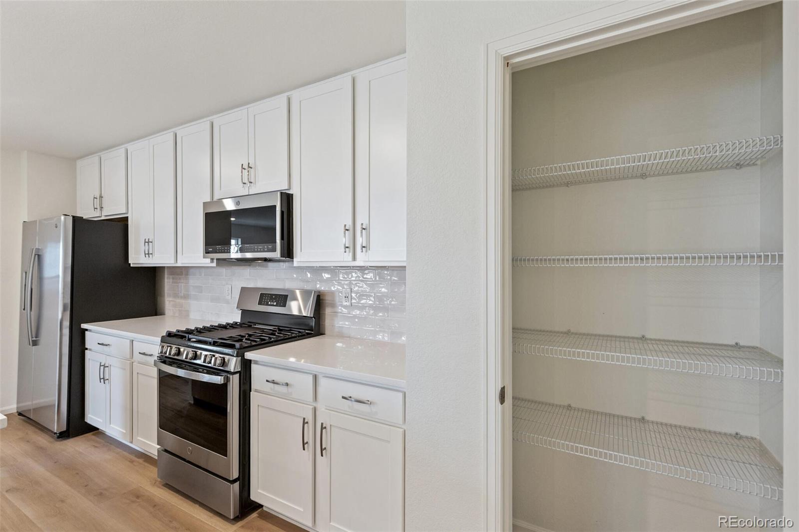 MLS Image #13 for 28616 e 6th place,watkins, Colorado