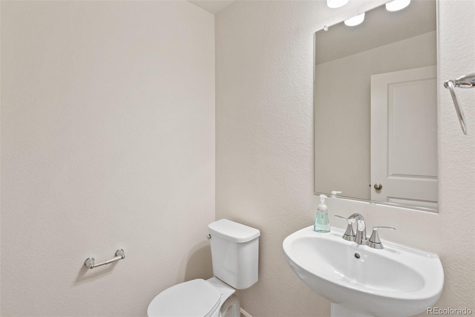 MLS Image #15 for 28616 e 6th place,watkins, Colorado