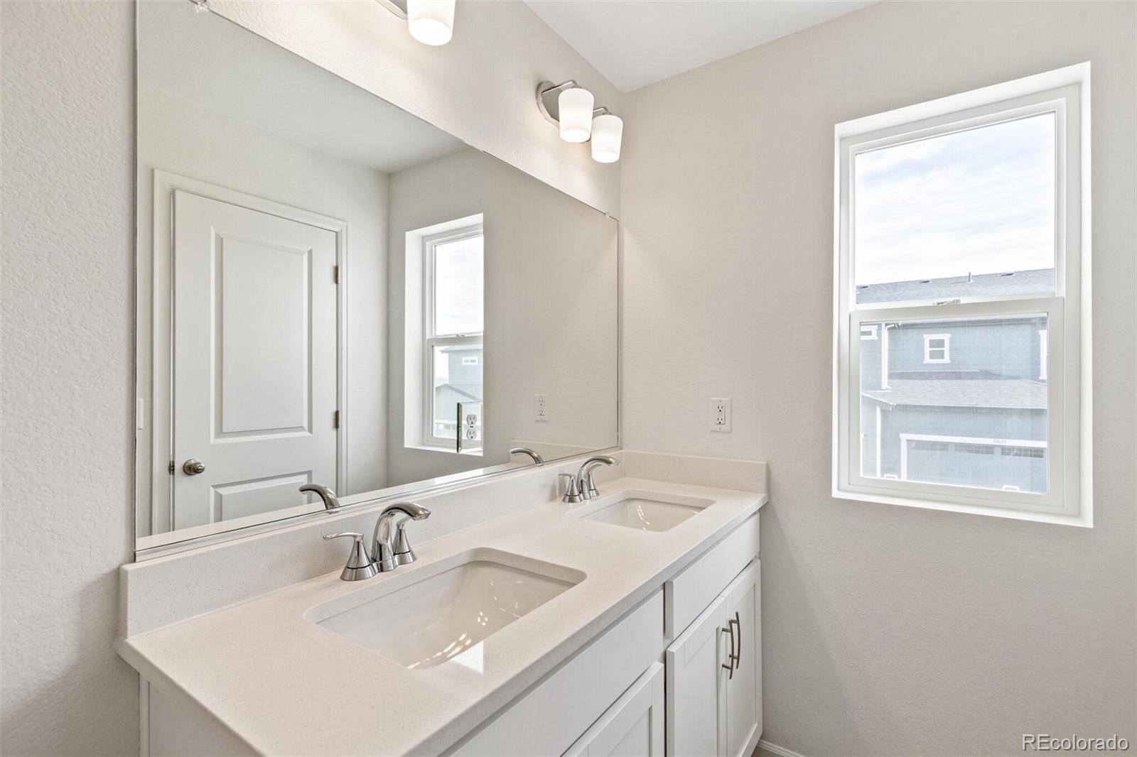 MLS Image #22 for 28616 e 6th place,watkins, Colorado