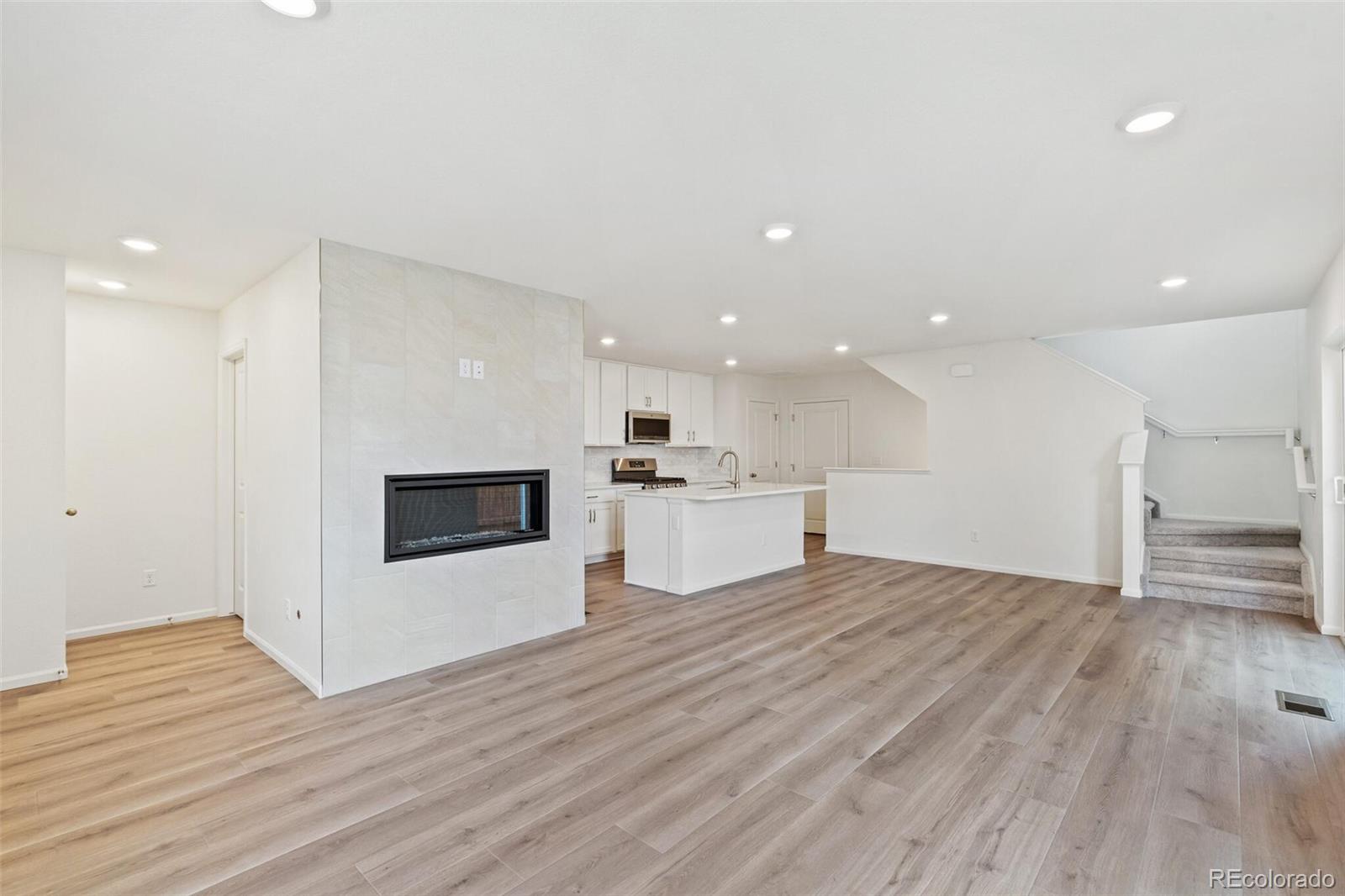 MLS Image #4 for 28616 e 6th place,watkins, Colorado