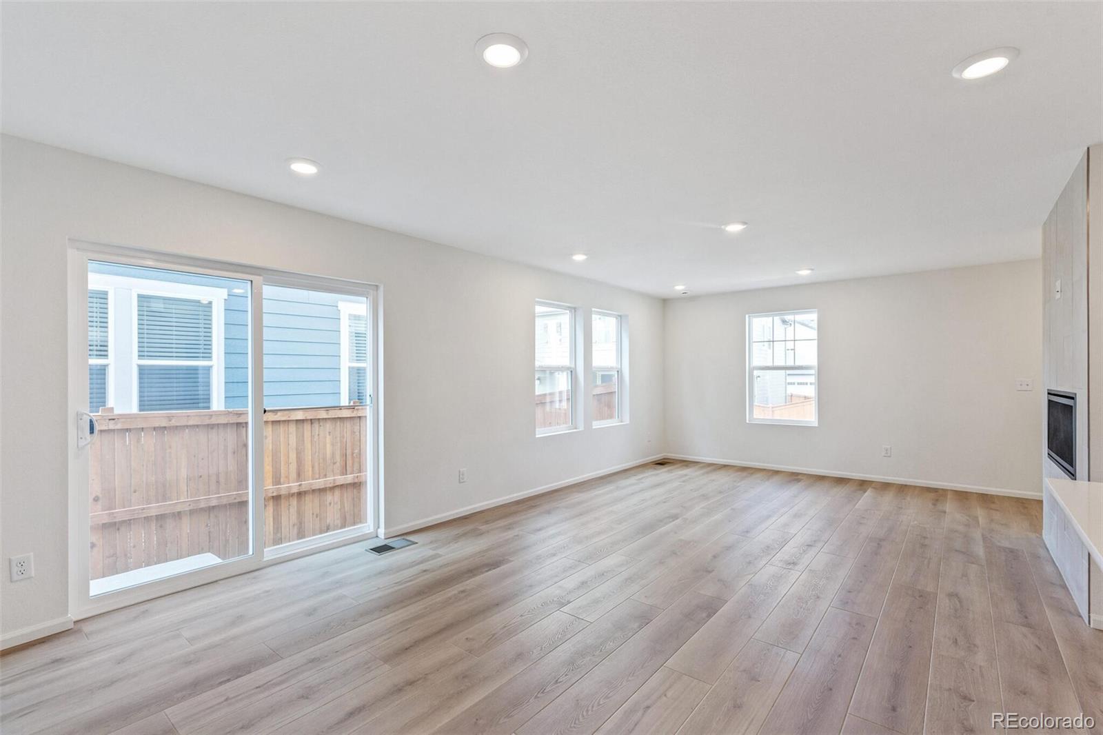 MLS Image #7 for 28616 e 6th place,watkins, Colorado