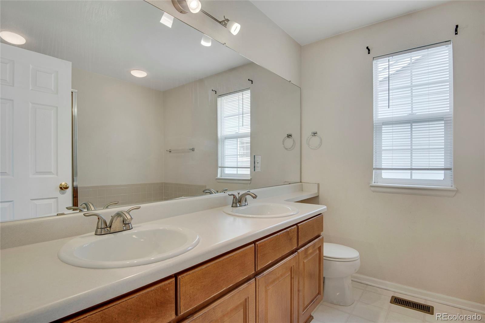 MLS Image #19 for 9847  mulberry way,highlands ranch, Colorado