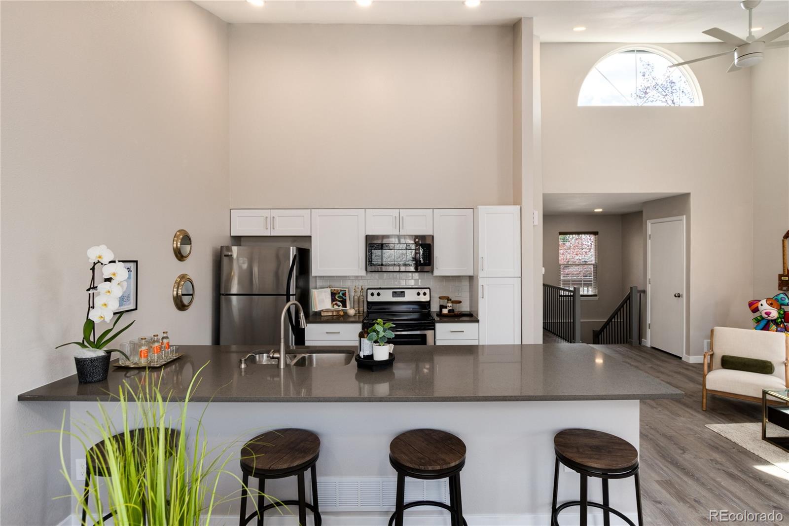 MLS Image #3 for 1470 s quebec way,denver, Colorado