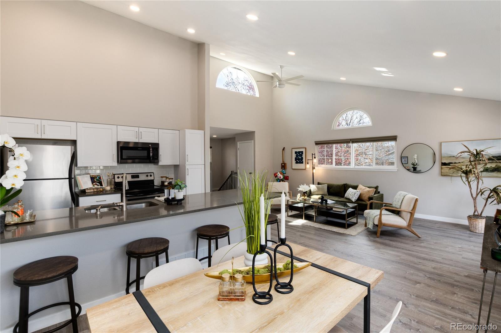 MLS Image #4 for 1470 s quebec way,denver, Colorado