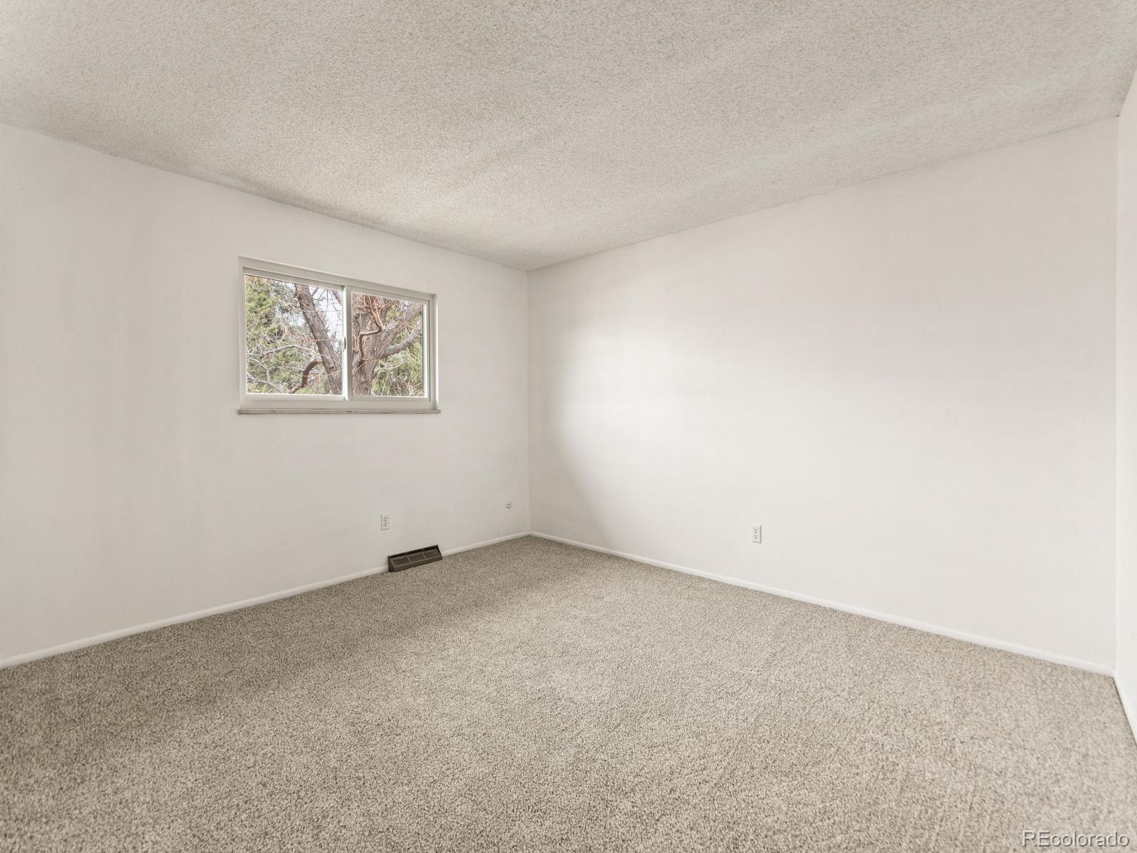 MLS Image #32 for 12019 e utah place,aurora, Colorado