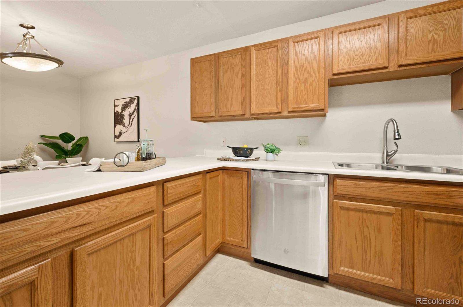 MLS Image #6 for 13085 w cedar drive,lakewood, Colorado