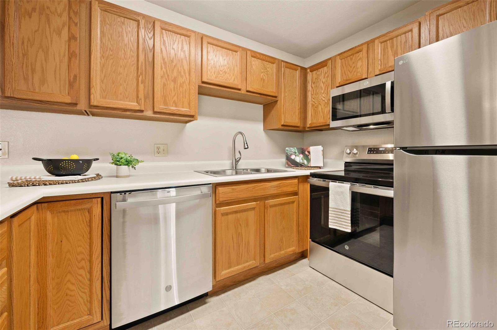 MLS Image #7 for 13085 w cedar drive,lakewood, Colorado