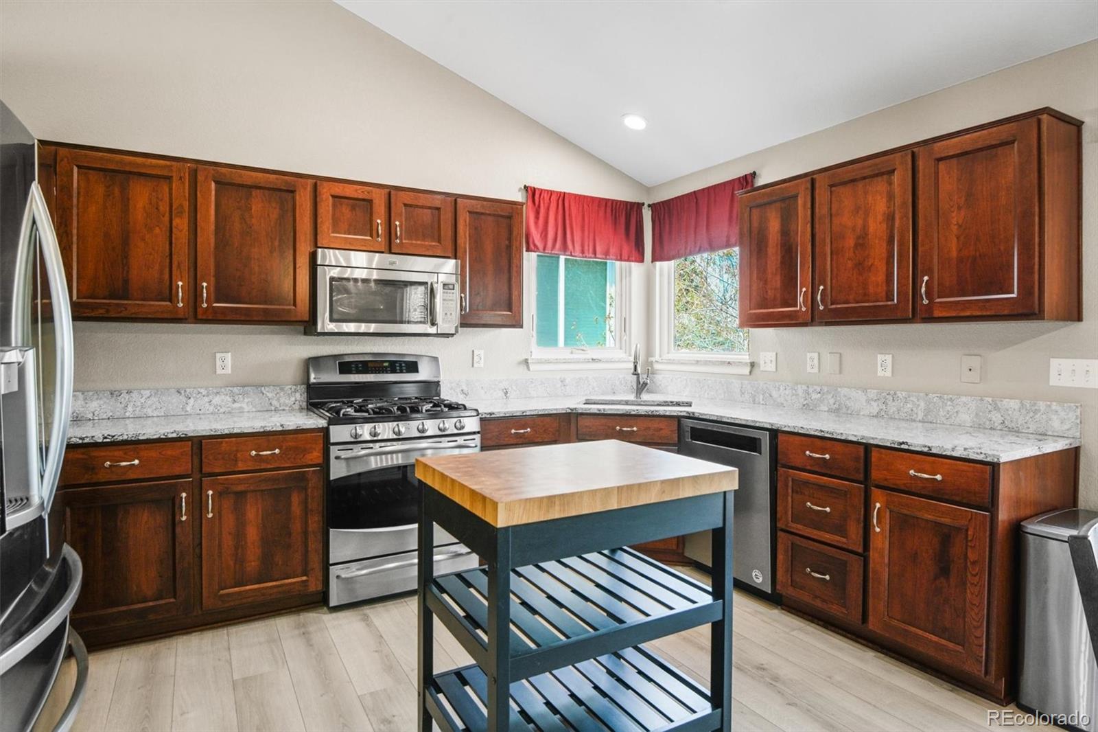 MLS Image #3 for 9976  deer creek street,highlands ranch, Colorado
