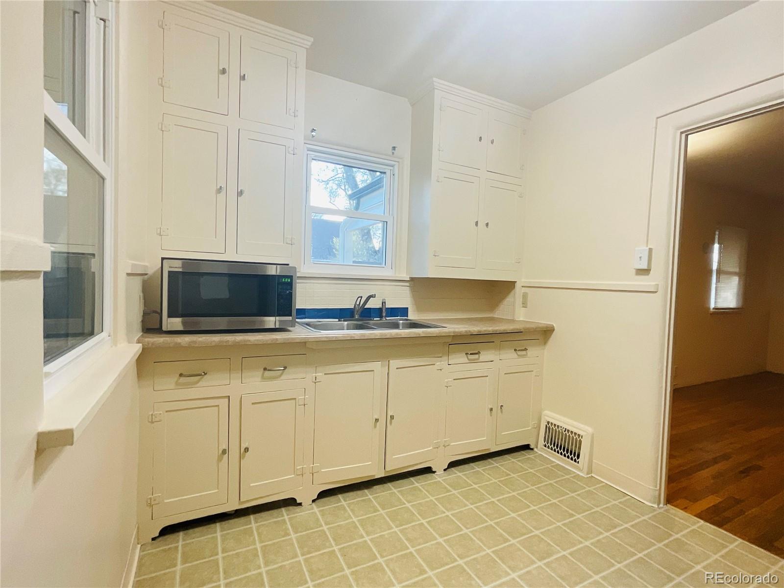 MLS Image #3 for 320  lincoln street,pueblo, Colorado