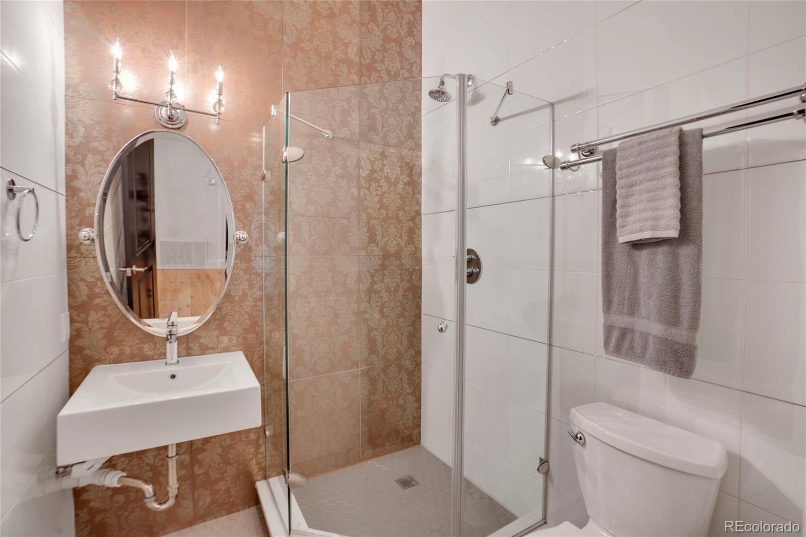 MLS Image #24 for 1521  central street 3c,denver, Colorado