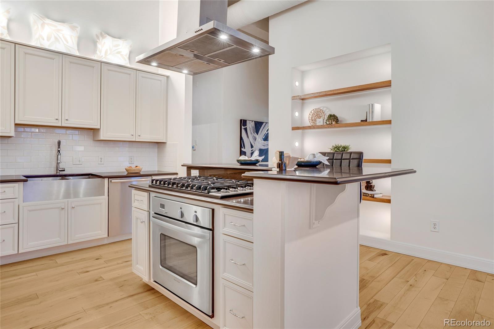 MLS Image #3 for 1521  central street 3c,denver, Colorado