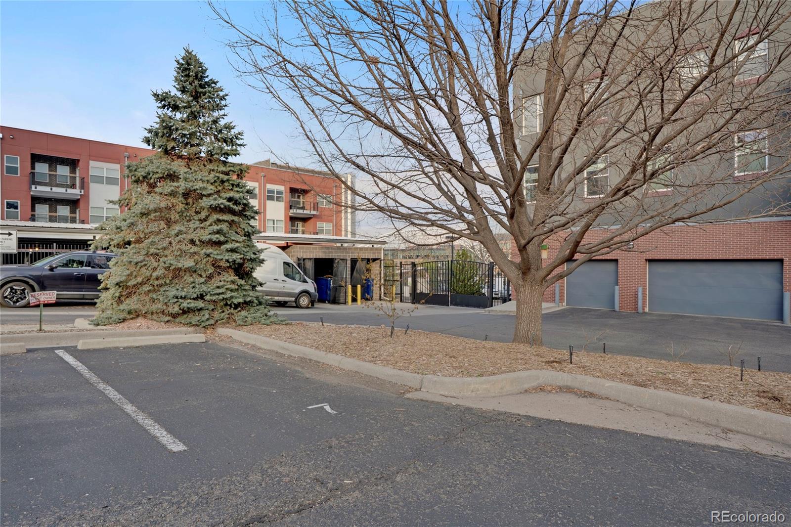 MLS Image #33 for 1521  central street 3c,denver, Colorado