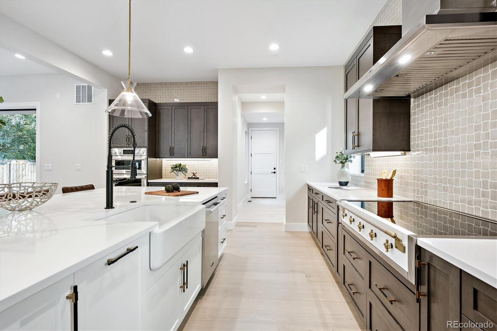 MLS Image #20 for 1679  bellaire street,denver, Colorado