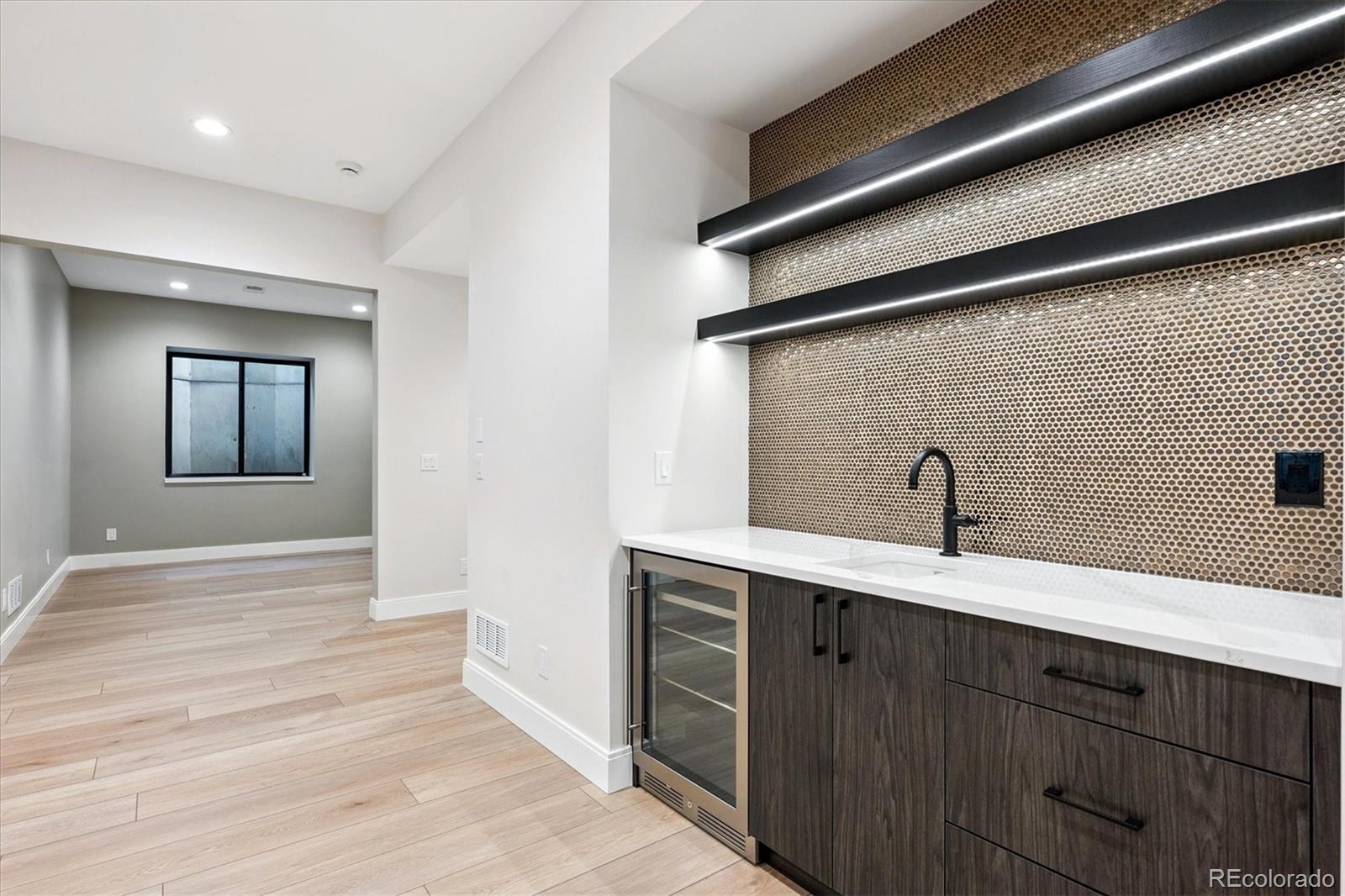 MLS Image #34 for 1679  bellaire street,denver, Colorado
