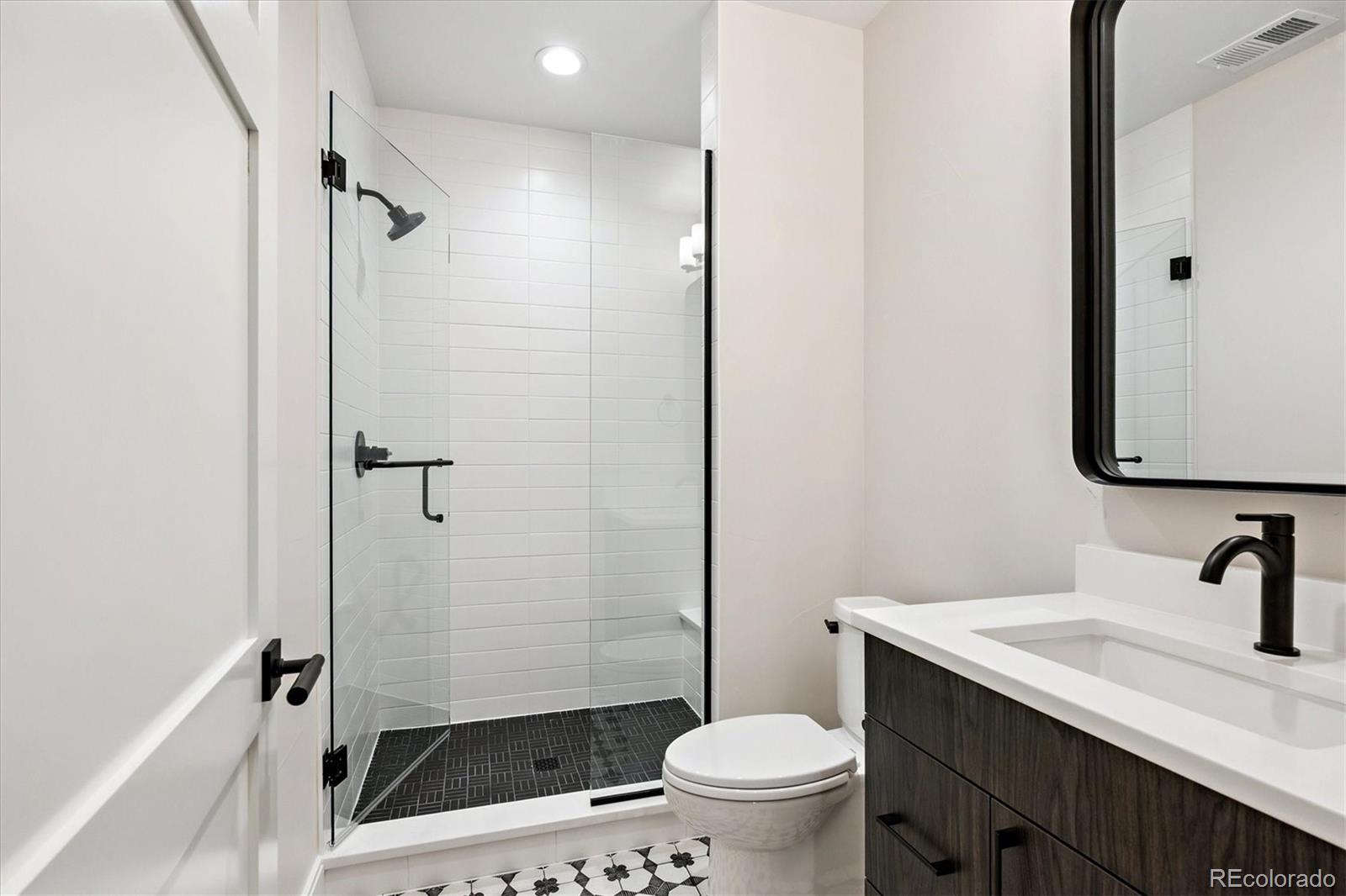 MLS Image #35 for 1679  bellaire street,denver, Colorado