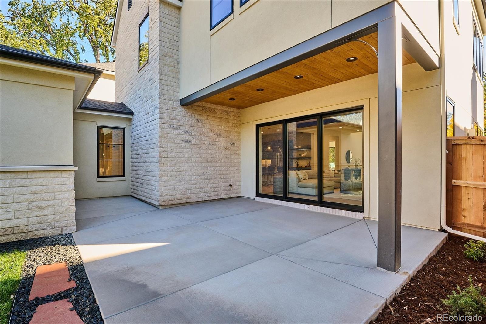 MLS Image #37 for 1679  bellaire street,denver, Colorado