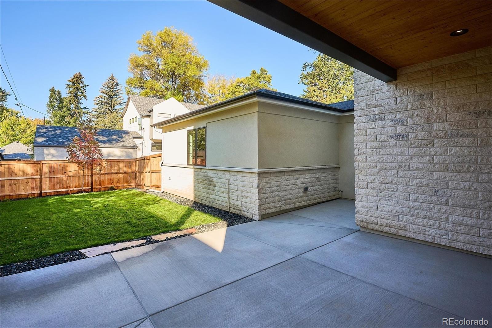 MLS Image #38 for 1679  bellaire street,denver, Colorado