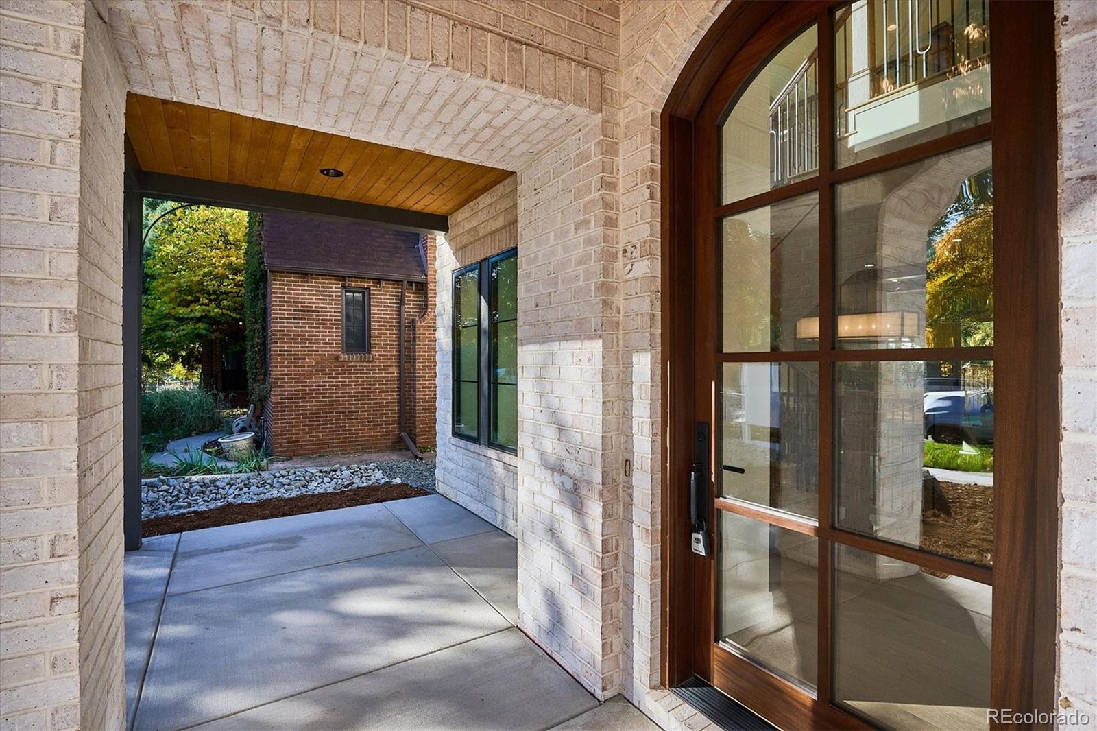 MLS Image #4 for 1679  bellaire street,denver, Colorado