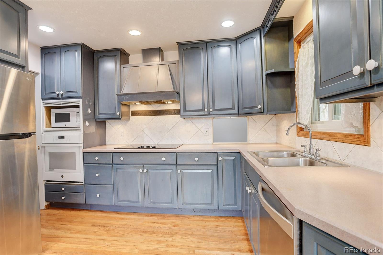 MLS Image #6 for 2885 s gilpin street,denver, Colorado