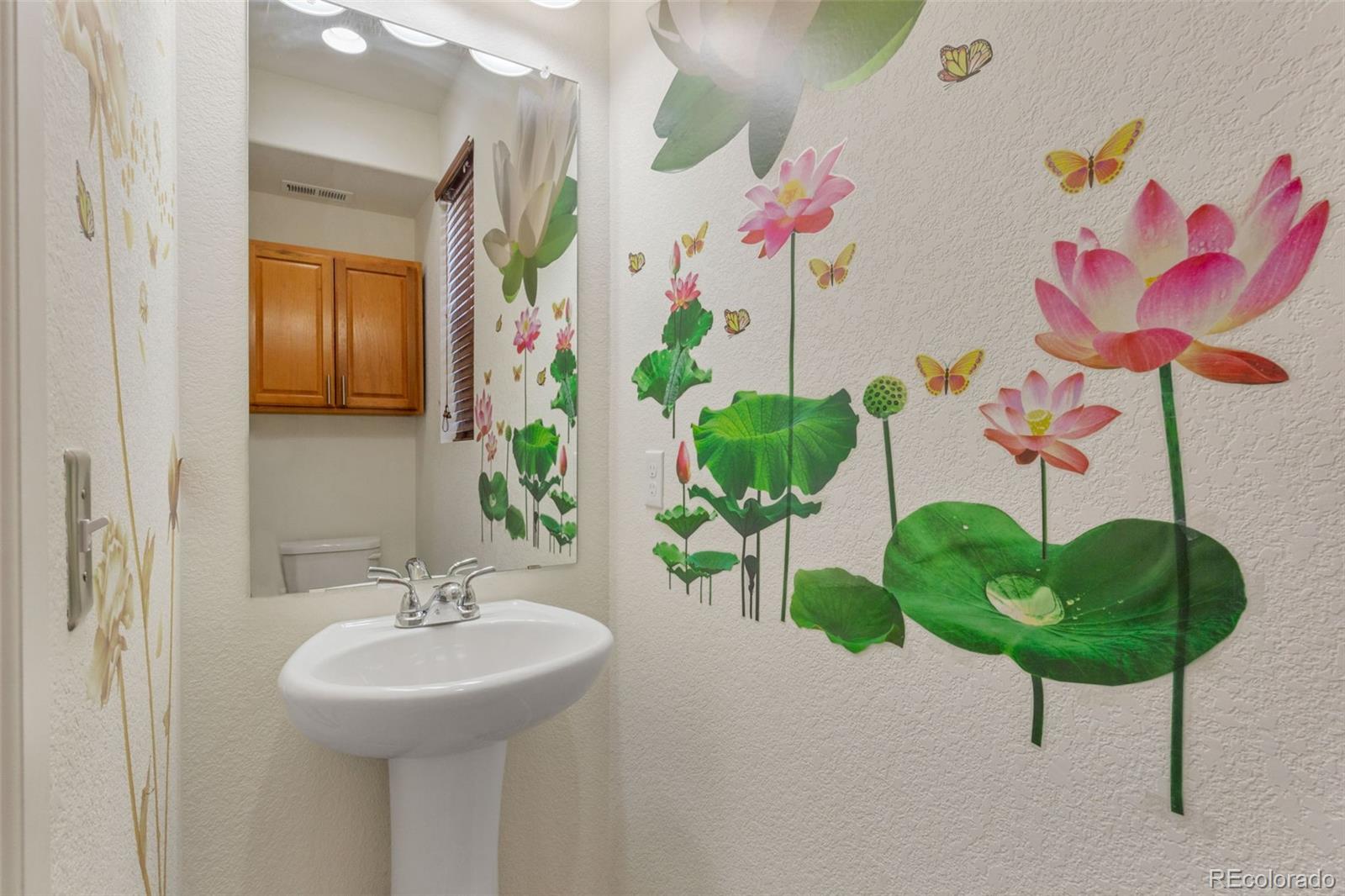 MLS Image #6 for 18090 e 47th drive,denver, Colorado
