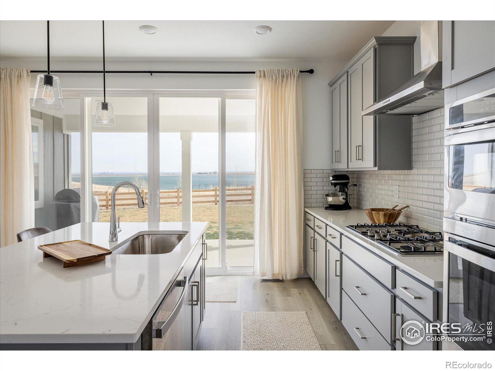 MLS Image #3 for 16568 w 92nd place,arvada, Colorado