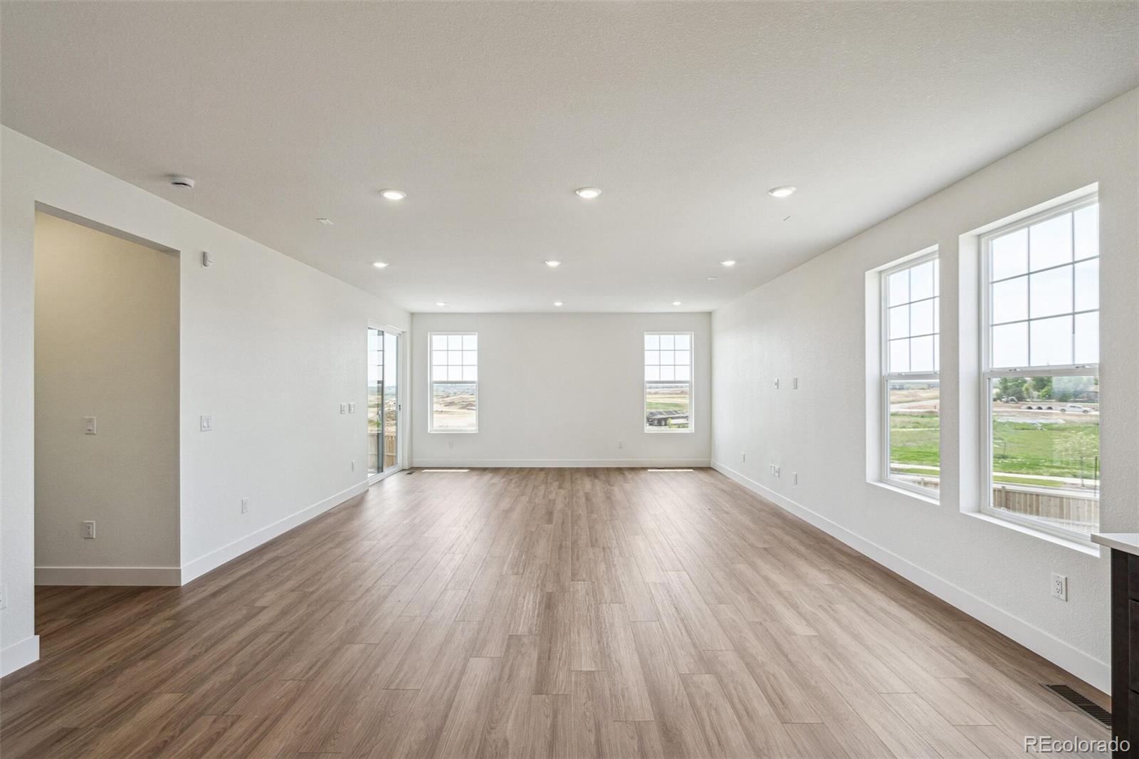 MLS Image #4 for 6384 e 154th place,thornton, Colorado