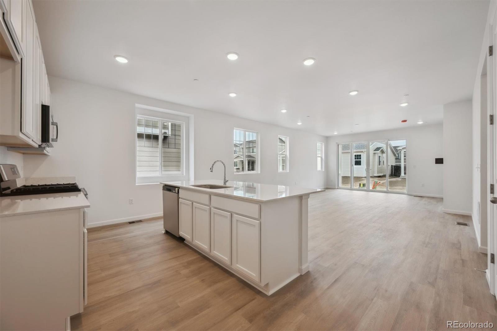 CMA Image for 9682  Cathay Street,Commerce City, Colorado