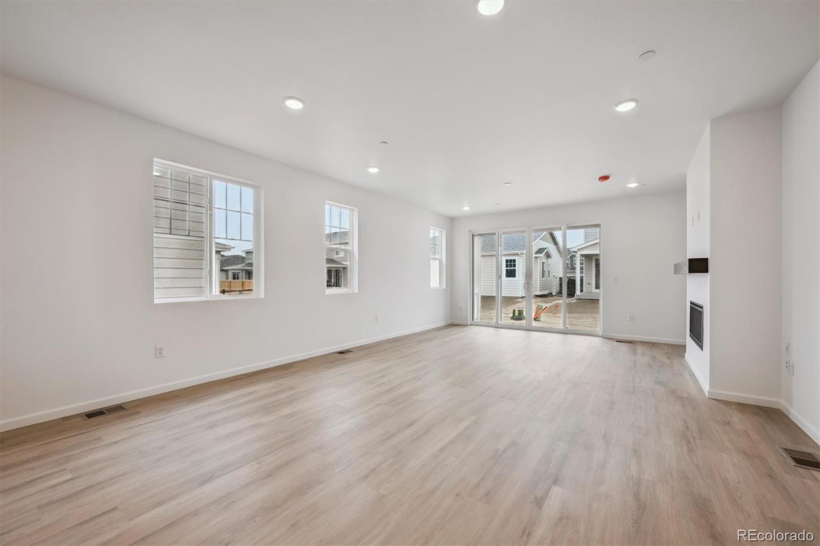 MLS Image #4 for 9682  cathay street,commerce city, Colorado