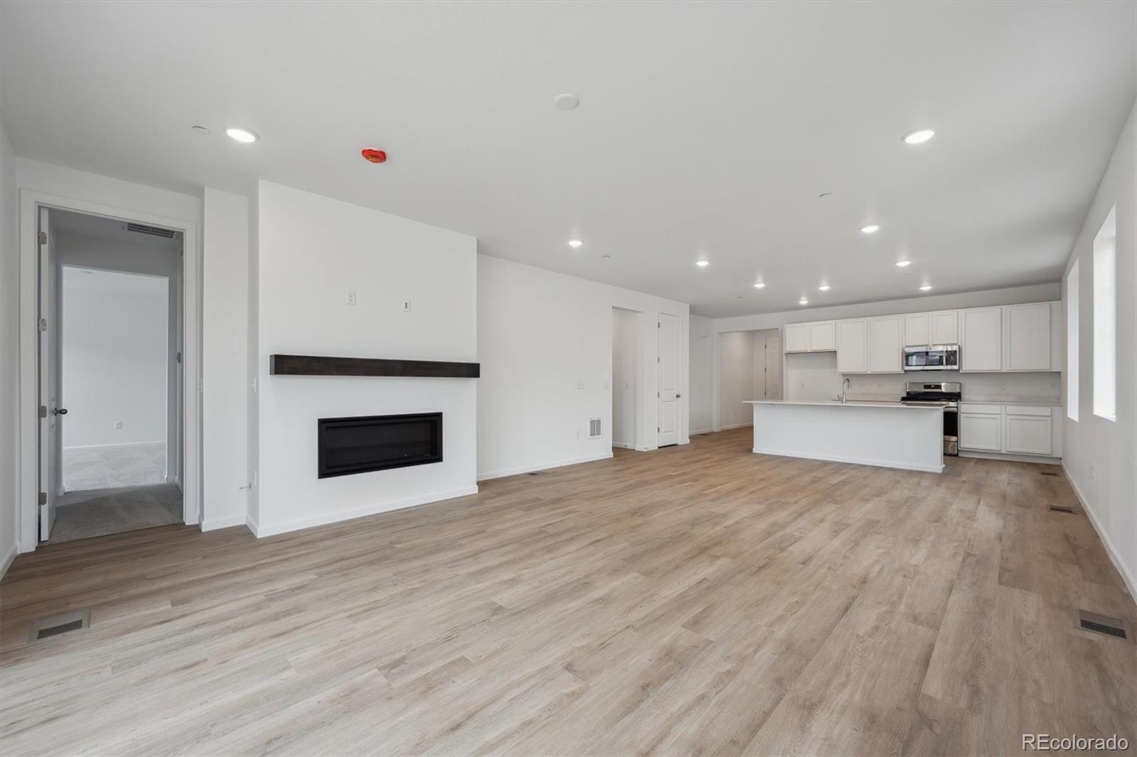 MLS Image #6 for 9682  cathay street,commerce city, Colorado