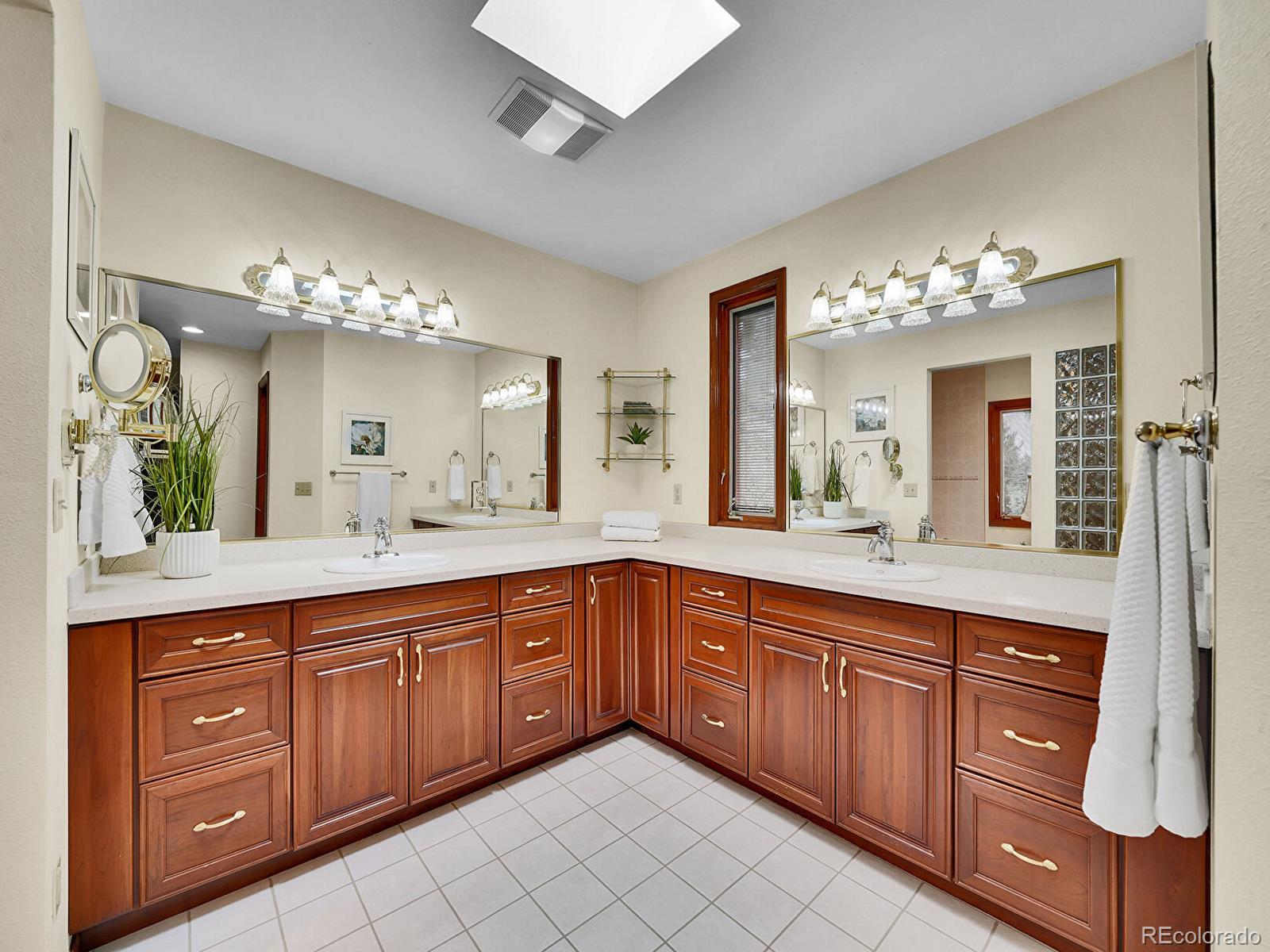 MLS Image #5 for 10768 e crestridge circle,englewood, Colorado