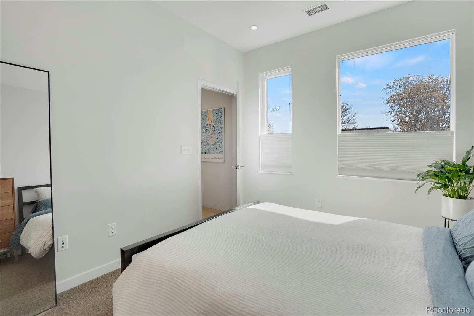 MLS Image #11 for 1300 n ogden street,denver, Colorado