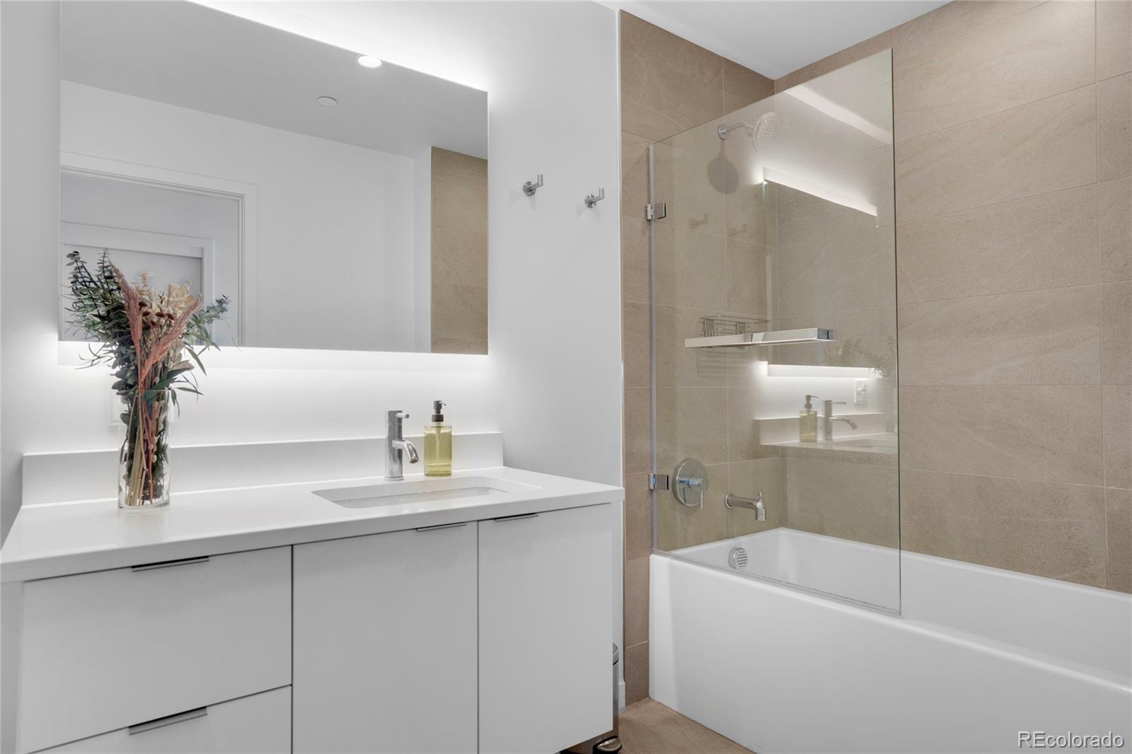 MLS Image #17 for 1300 n ogden street,denver, Colorado