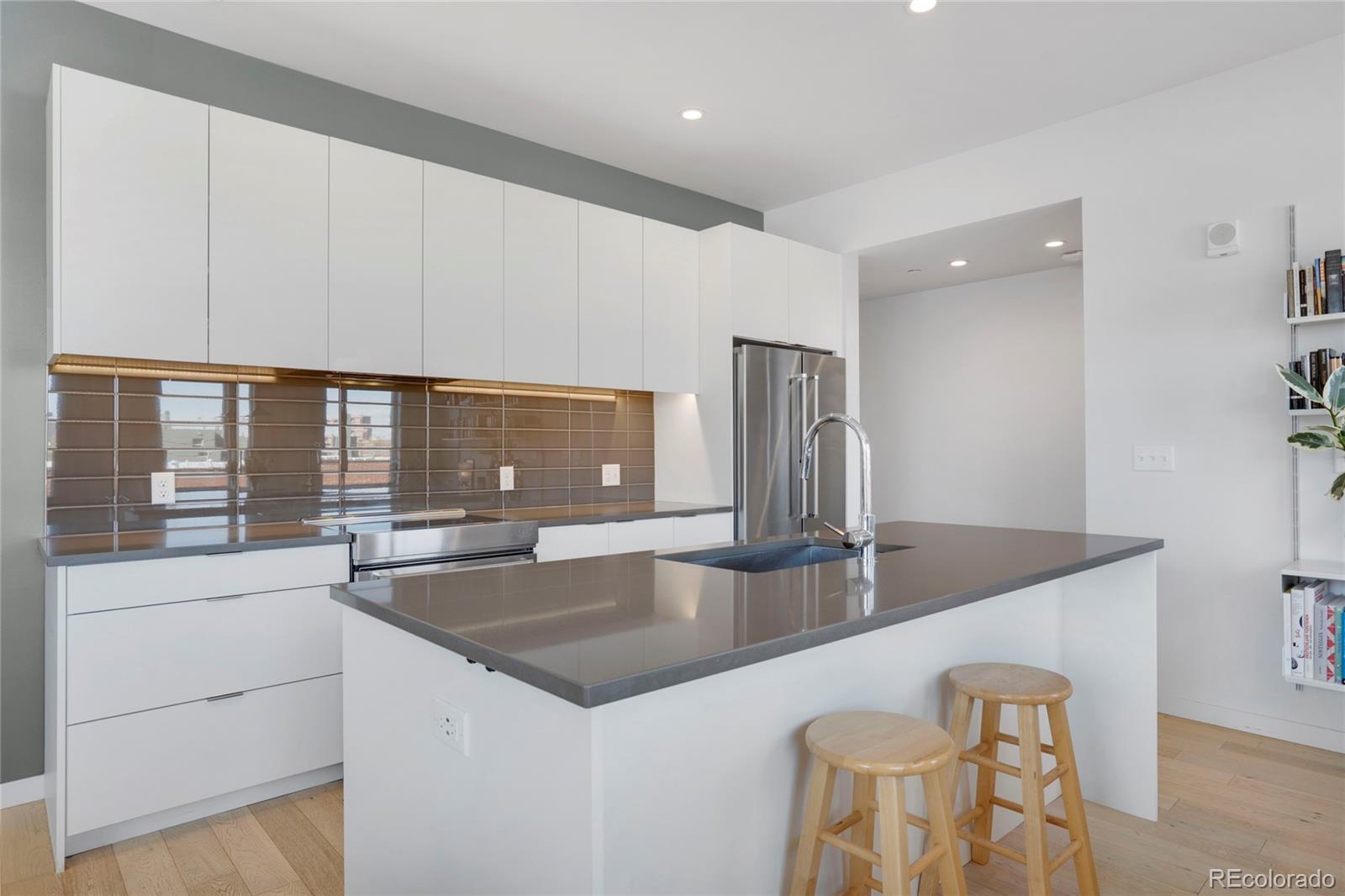 MLS Image #7 for 1300 n ogden street,denver, Colorado