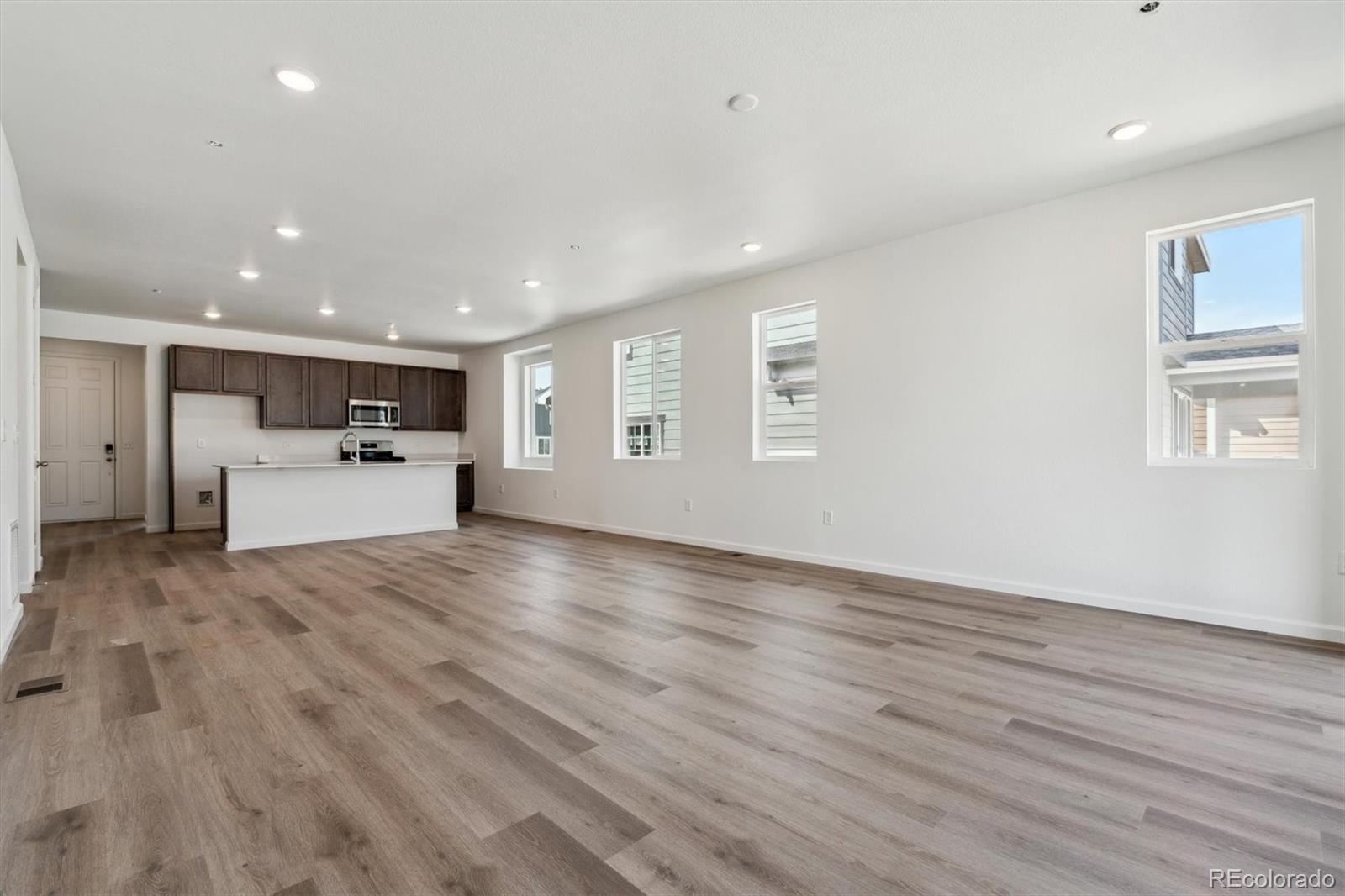 MLS Image #10 for 9662  cathay street,commerce city, Colorado
