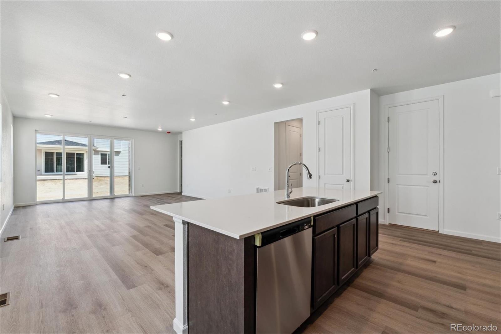 MLS Image #4 for 9662  cathay street,commerce city, Colorado