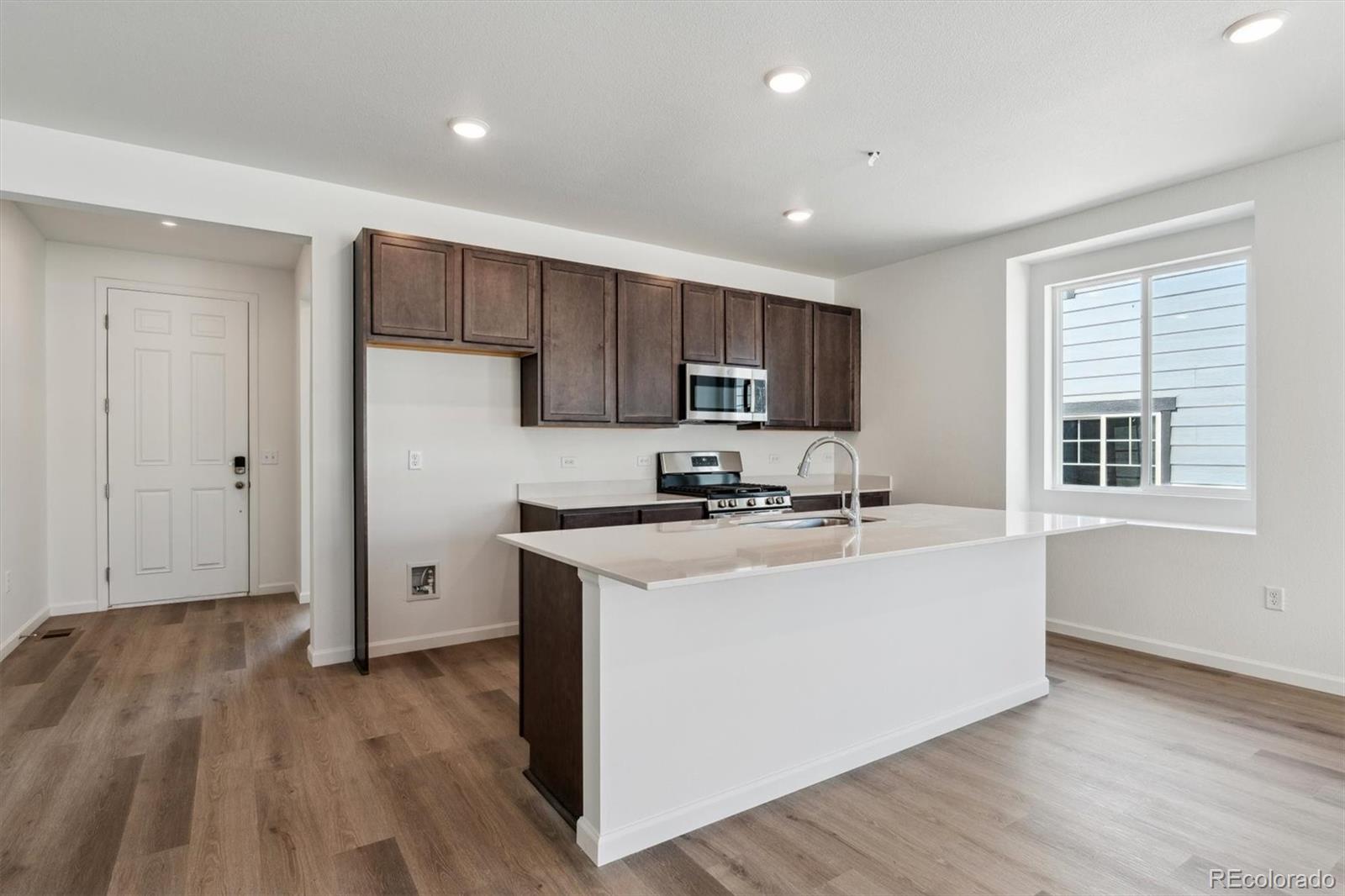 MLS Image #6 for 9662  cathay street,commerce city, Colorado