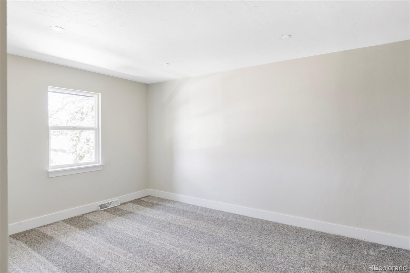 MLS Image #29 for 3100 s holly place,denver, Colorado