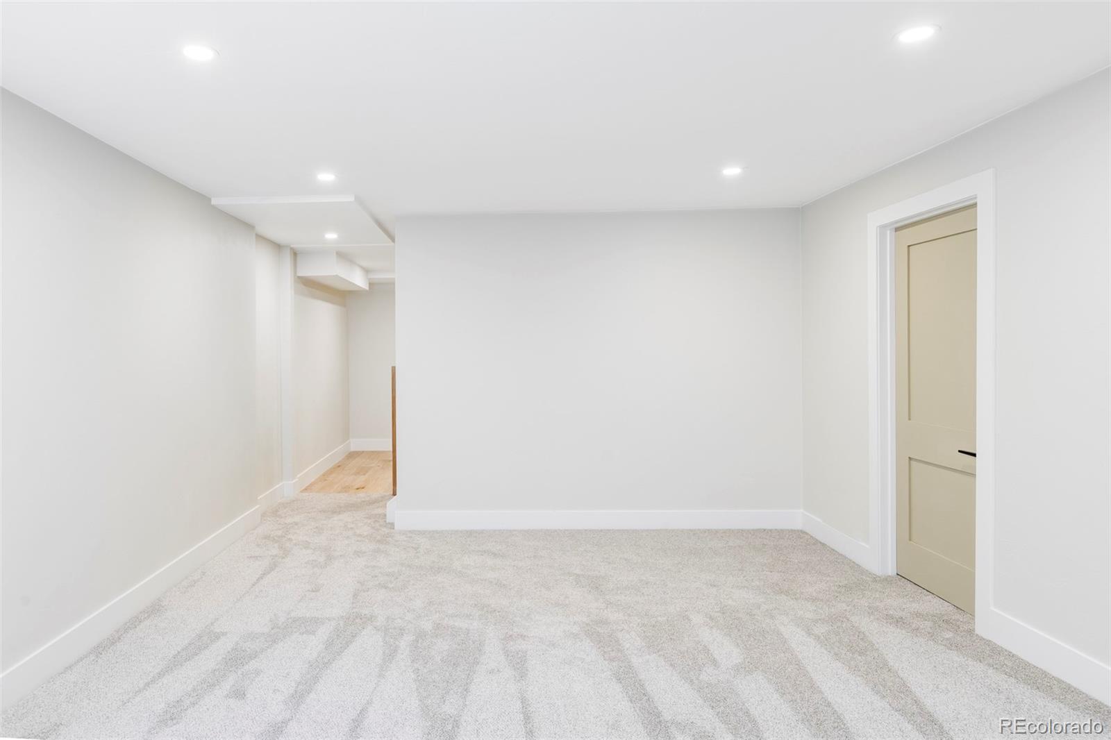 MLS Image #41 for 3100 s holly place,denver, Colorado