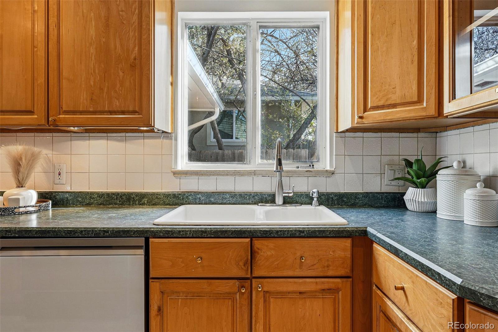 MLS Image #3 for 2975 s jackson street,denver, Colorado