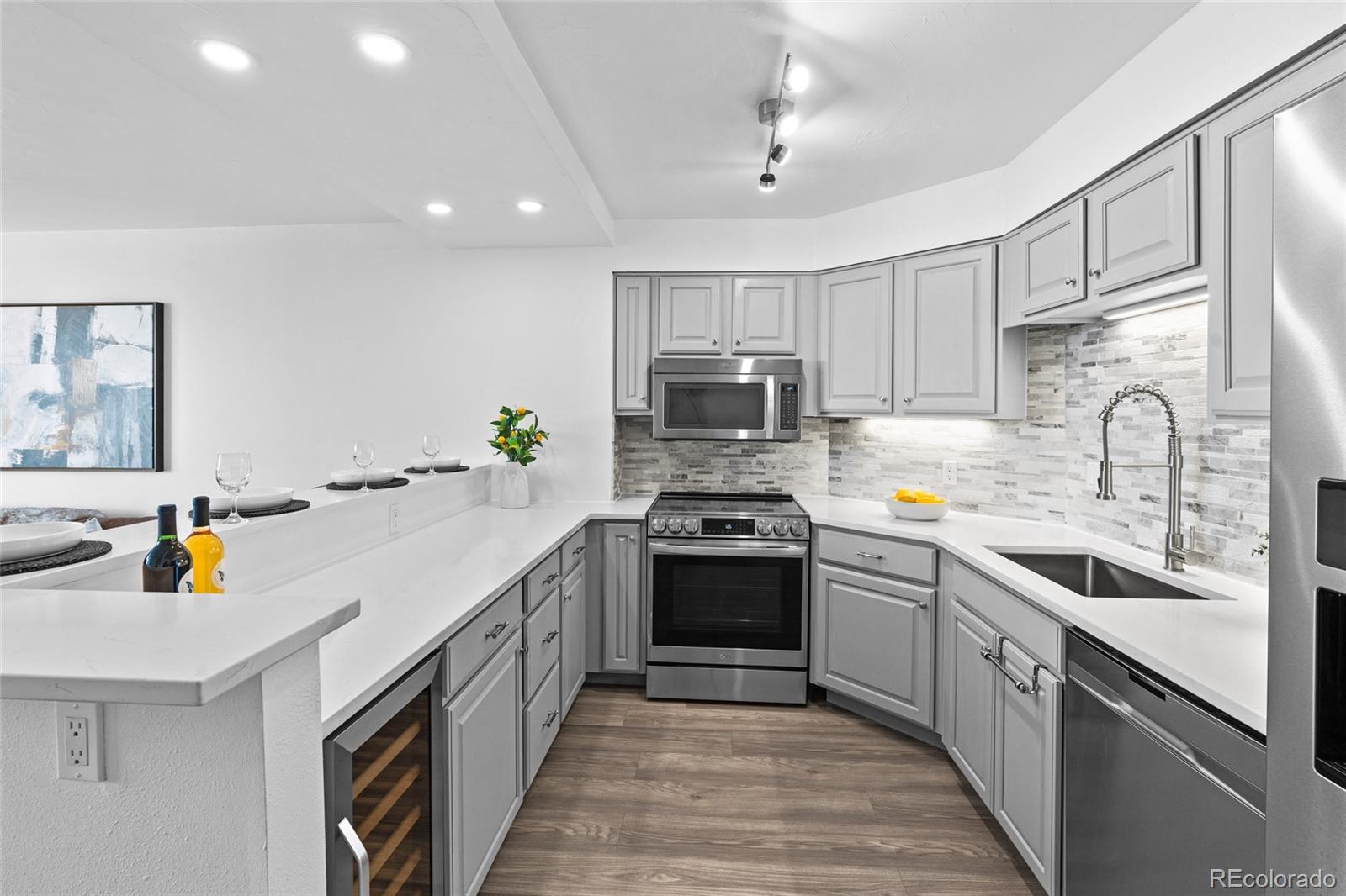 MLS Image #18 for 1625  larimer street,denver, Colorado