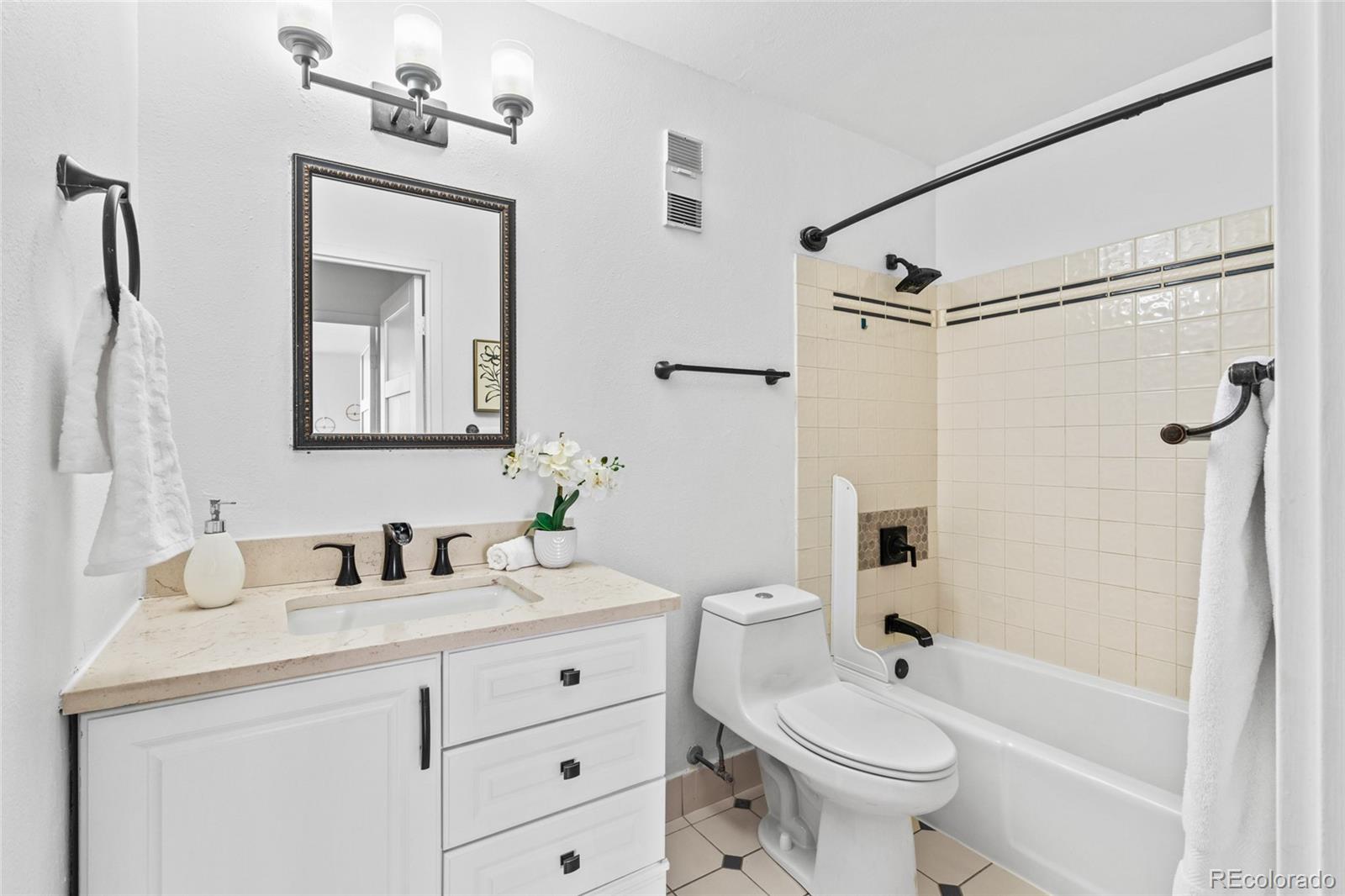 MLS Image #27 for 1625  larimer street,denver, Colorado