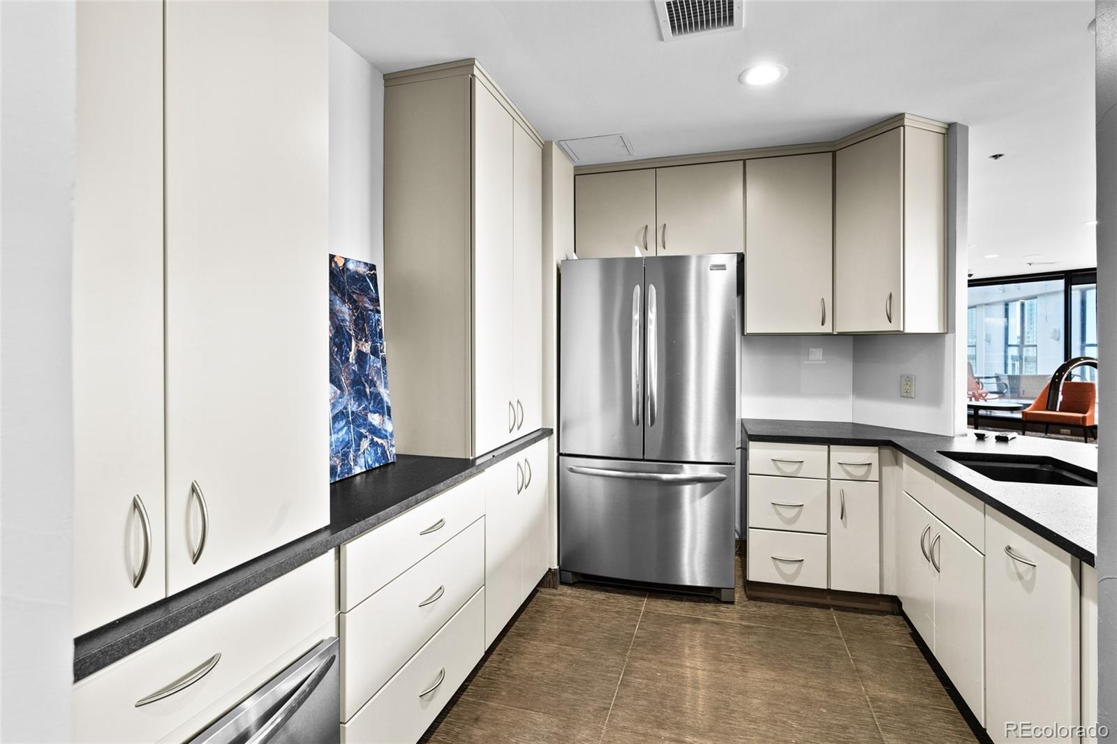 MLS Image #36 for 1625  larimer street,denver, Colorado