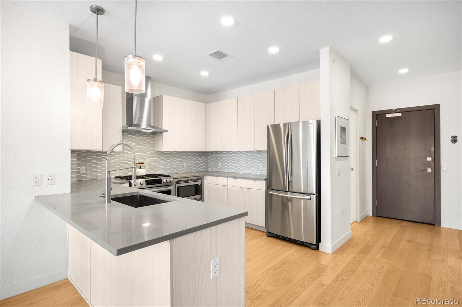 MLS Image #6 for 1616 s broadway ,denver, Colorado