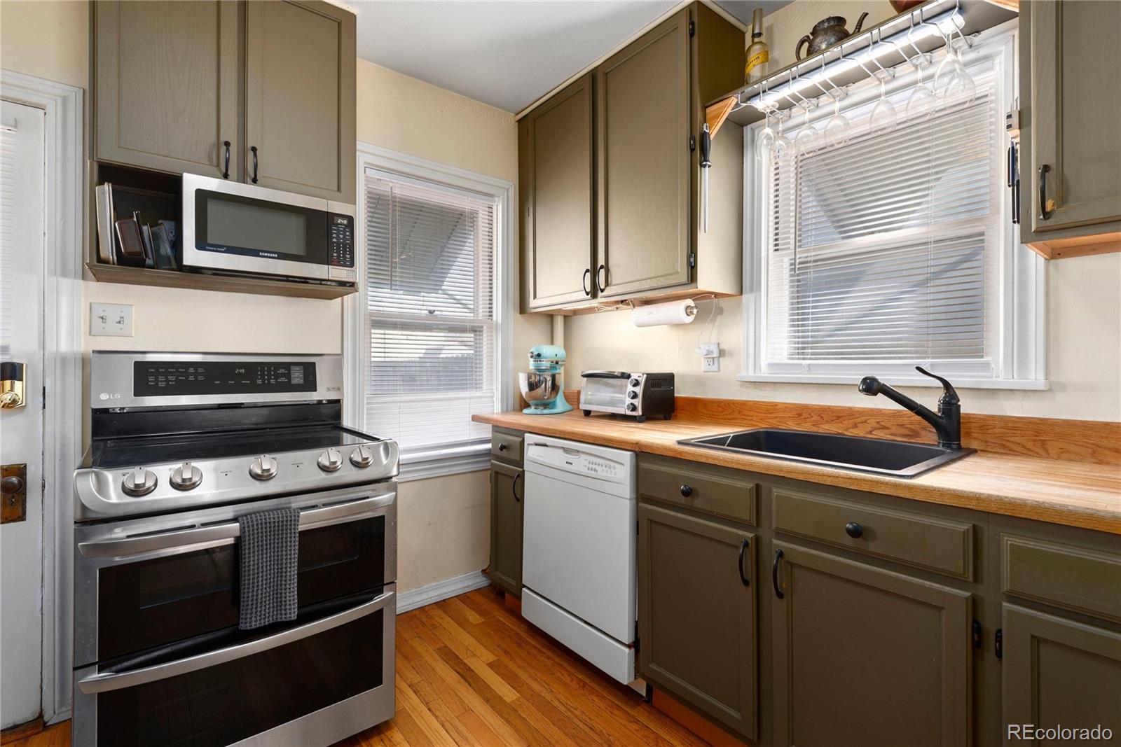 MLS Image #4 for 2886 s acoma street,englewood, Colorado