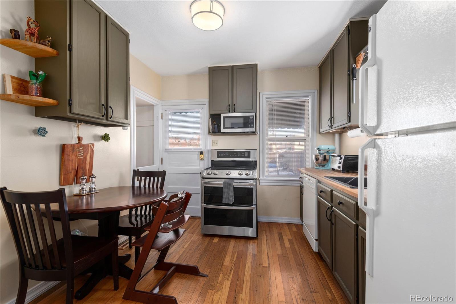 MLS Image #5 for 2886 s acoma street,englewood, Colorado