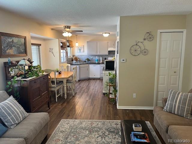 MLS Image #3 for 1829 s lee street,lakewood, Colorado