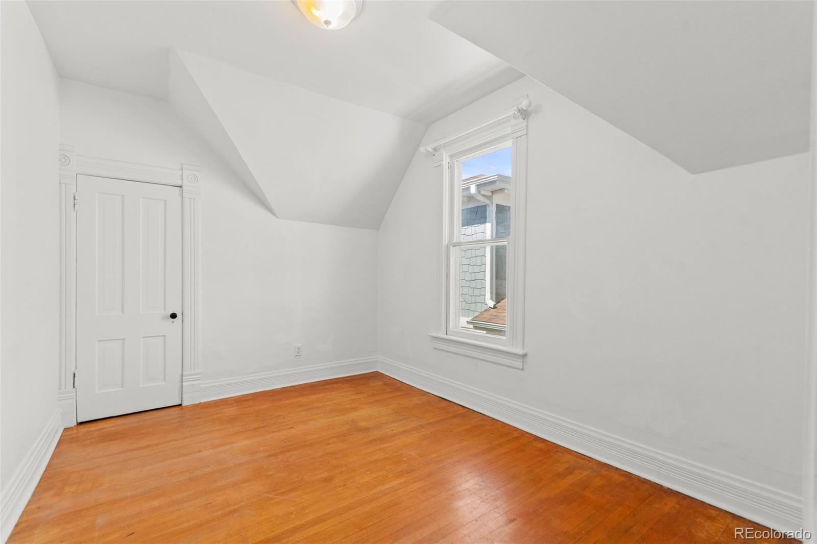 MLS Image #26 for 1741 n emerson street,denver, Colorado